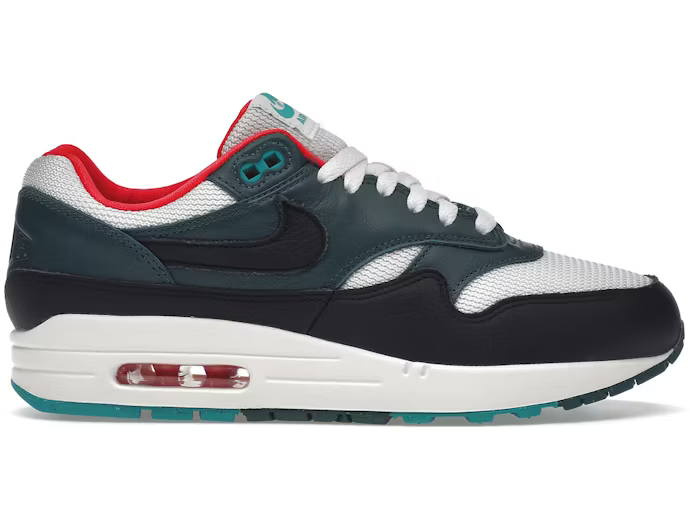 Nike Air Max 1 LeBron James Liverpool F. C.